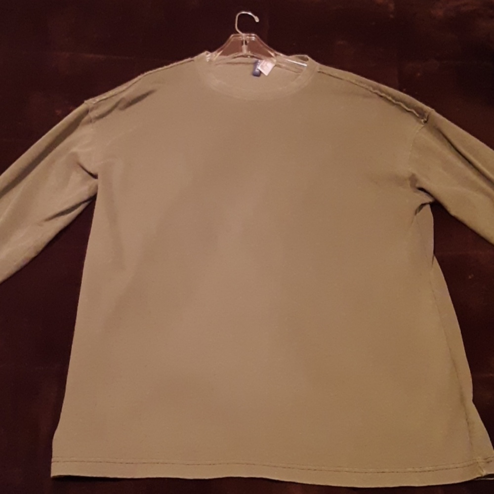 Lightweight graphic sweater